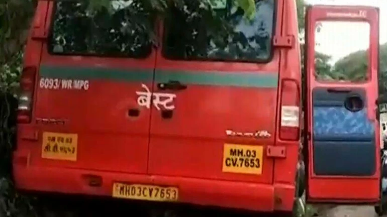 At least 16 injured in a road accident in Vikhroli At least 16 injured in a road accident in Vikhroli