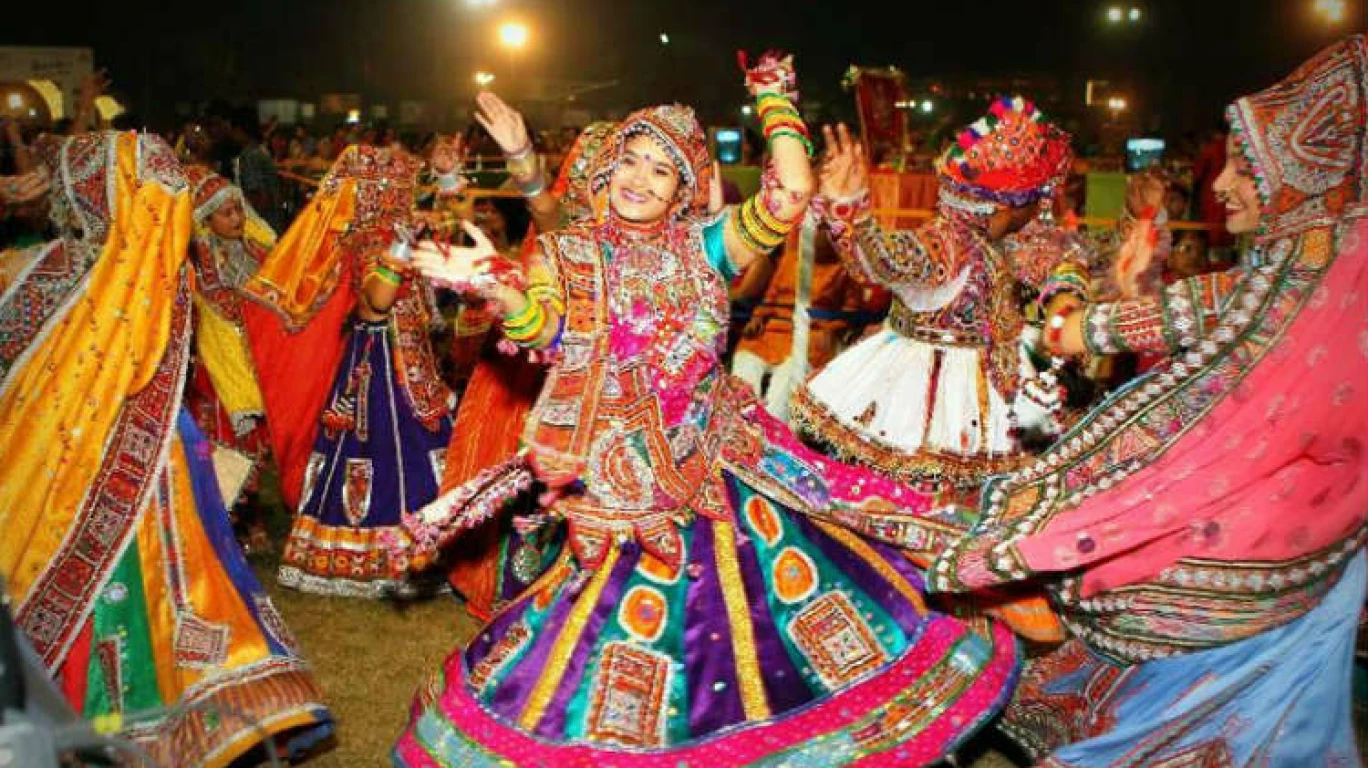 Navratri 2022: Mumbaikars Can Groove To Garba Beats Till Midnight ...
