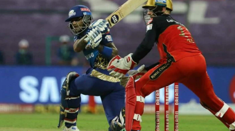 मुंबईच्या सूर्यकुमार यादवची तुफान फलंदाजी; झालेल्या पराभवाची केली परतफेड मुंबईच्या सूर्यकुमार यादवची तुफान फलंदाजी; झालेल्या पराभवाची केली परतफेड