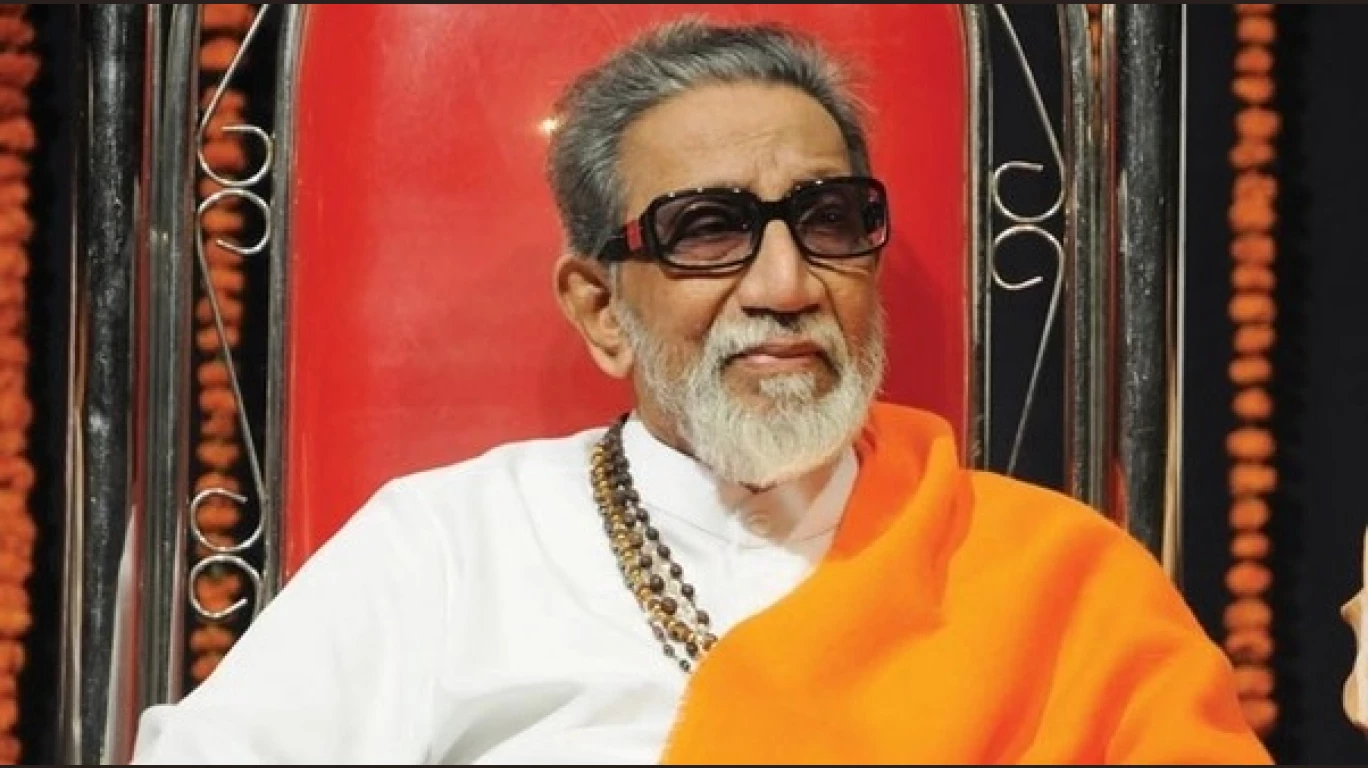 CM Thackeray, Shiv Sainiks pay homage to Bal Thackeray on his 8th death anniversary