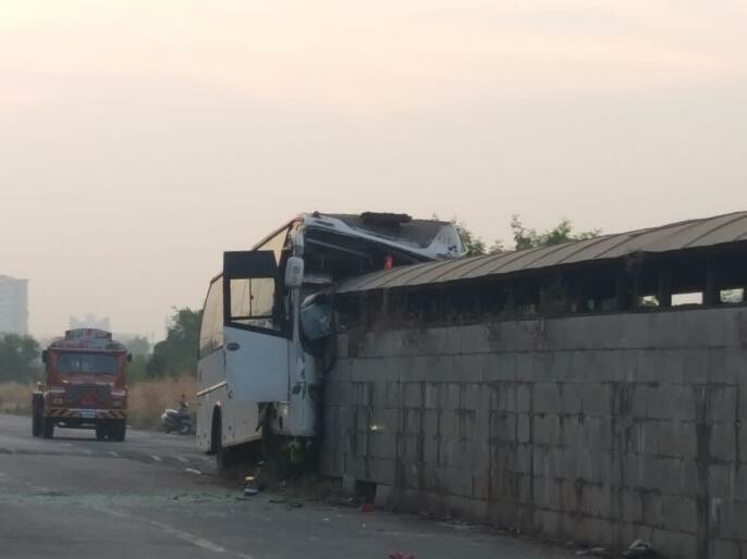 Sion-Panvel Highway reports bus accident; at least 10 people injured