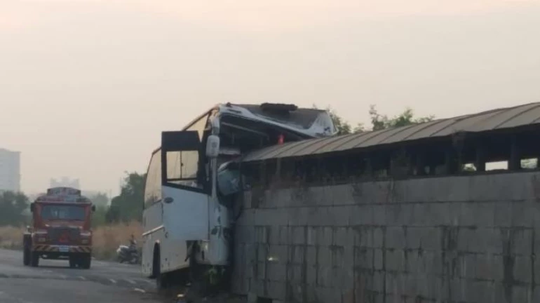 Sion-Panvel Highway reports bus accident; at least 10 people injured