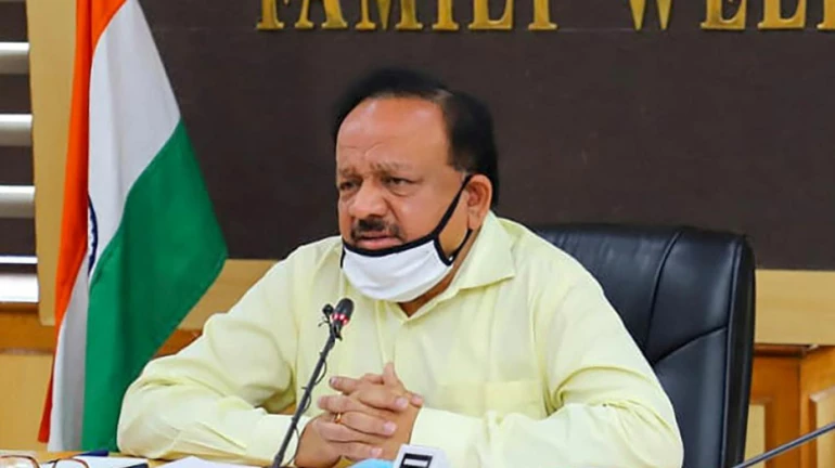 जुलै-ऑगस्टपर्यंत २५-३० कोटी लोकांना कोरोना लस देण्याचा प्रयत्न जुलै-ऑगस्टपर्यंत २५-३० कोटी लोकांना कोरोना लस देण्याचा प्रयत्न