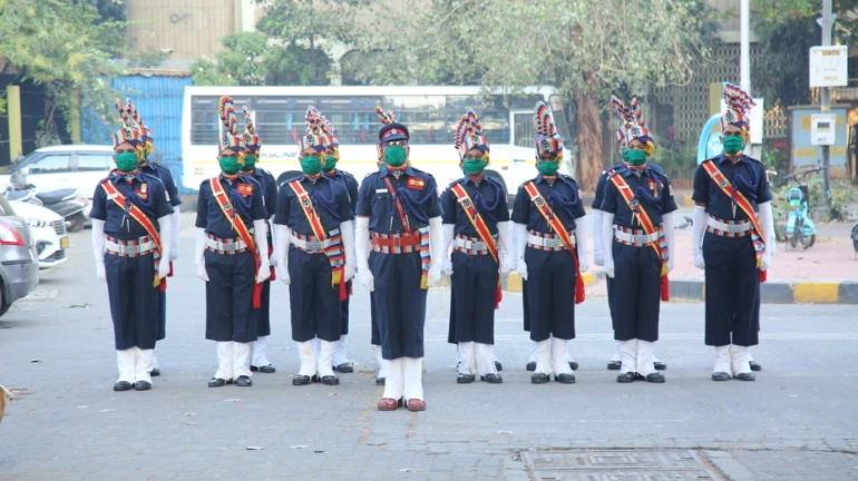 कंत्राटी व इतर असंघटीत क्षेत्रातील कामगारांचा 'कोविड योद्धा' म्हणून सन्मान कंत्राटी व इतर असंघटीत क्षेत्रातील कामगारांचा 'कोविड योद्धा' म्हणून सन्मान