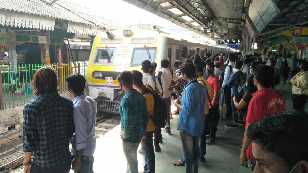 सर्वसामान्यांसाठी लोकल सेवा सुरू; पण प्रवाशांमध्ये नाराजीचा सूर