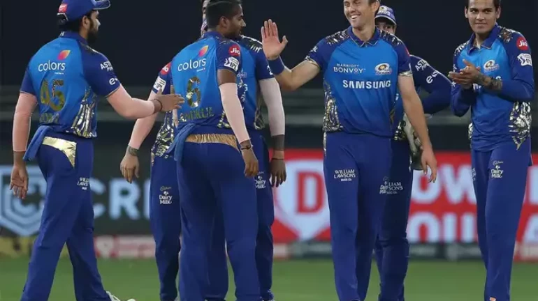 IPL जेतेपदाच्या 'हॅट्रीक'साठी मुंबई इंडियन्स चेन्नईत दाखल IPL जेतेपदाच्या 'हॅट्रीक'साठी मुंबई इंडियन्स चेन्नईत दाखल