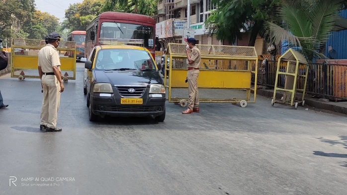 Weekend lockdown : मुंबईत सर्वत्र शुकशुकाट