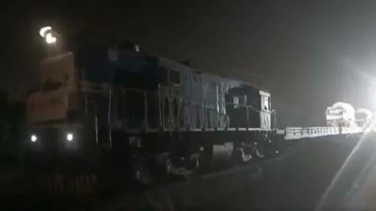 ऑक्सीजन लेकर ऑक्सीजन एक्सप्रेस महाराष्ट्र के लिए हुई रवाना ऑक्सीजन लेकर ऑक्सीजन एक्सप्रेस महाराष्ट्र के लिए हुई रवाना