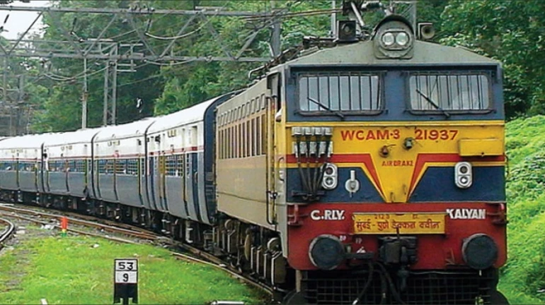रेलवे ने 6 स्पेशल ट्रेनो को किया रद्द