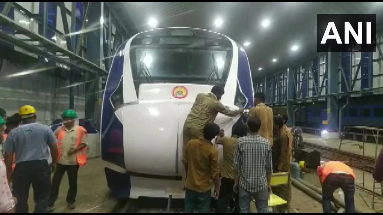 Vande Bharat Express Accident: Nose Cover Replaced In Mumbai Central; Train Service Resumed Immediately