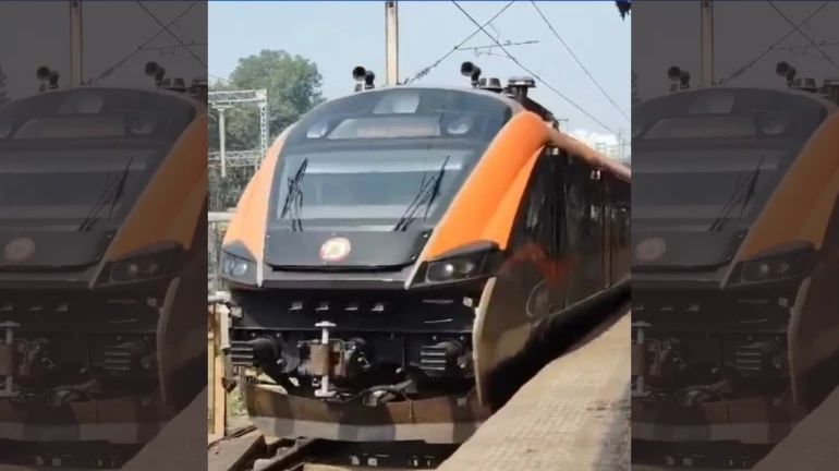 वंदे भारत स्लीपर ट्रेन- पश्चिम रेलवे ने मुंबई-अहमदाबाद के बीच सफल ट्रायल रन पूरा किया वंदे भारत स्लीपर ट्रेन- पश्चिम रेलवे ने मुंबई-अहमदाबाद के बीच सफल ट्रायल रन पूरा किया