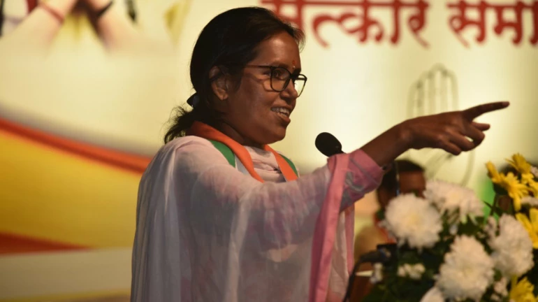 10 वीं -12 वीं की परीक्षाएं केवल ऑफ़लाइन होंगी - वर्षा गायकवाड़ 10 वीं -12 वीं की परीक्षाएं केवल ऑफ़लाइन होंगी - वर्षा गायकवाड़