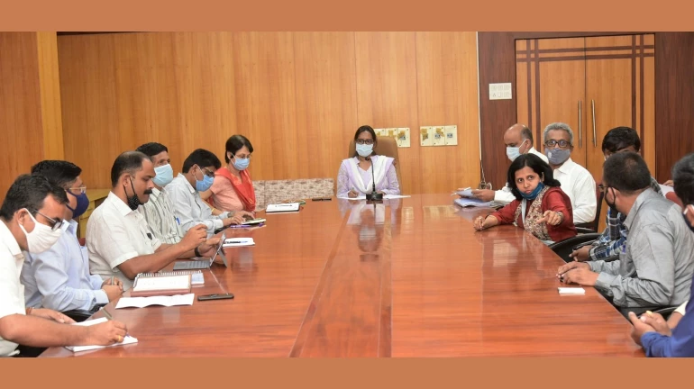 काँग्रेसच्या 16 ज्येष्ठ नेत्यांची मुंबई अध्यक्ष वर्षा गायकवाड यांना हटवण्याची मागणी काँग्रेसच्या 16 ज्येष्ठ नेत्यांची मुंबई अध्यक्ष वर्षा गायकवाड यांना हटवण्याची मागणी