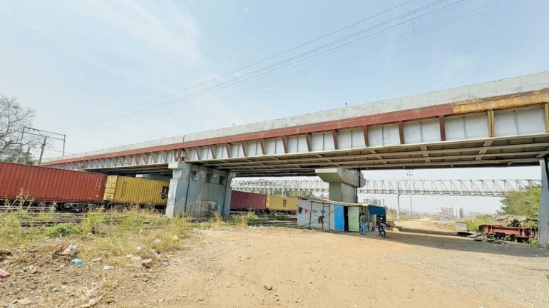 वसई-विरार के अलकापुरी, ओसवाल नगरी, विराट नगर और उमेलमानस में चार रेलवे फ्लाईओवर बनाए जाएंगे वसई-विरार के अलकापुरी, ओसवाल नगरी, विराट नगर और उमेलमानस में चार रेलवे फ्लाईओवर बनाए जाएंगे