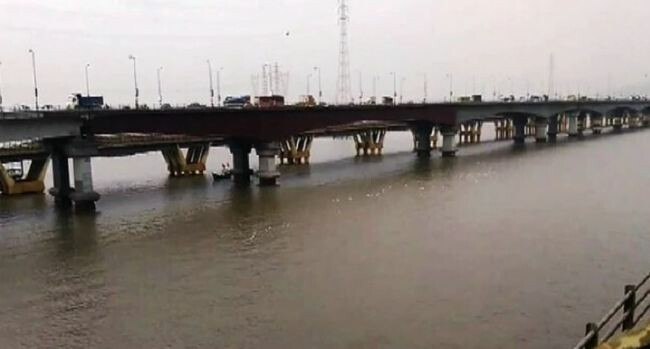 वाशी खाडीवरील नव्या उड्डाणपुलाला कोळी समाजाचा विरोध