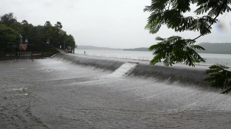Mumbai: Vihar lake overflows as heavy rains continued to pour in