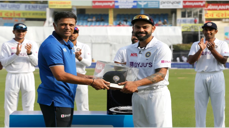 विराट कोहलीचं कसोटी 'शतक'; बीसीसीआयकडून विशेष सत्कार विराट कोहलीचं कसोटी 'शतक'; बीसीसीआयकडून विशेष सत्कार