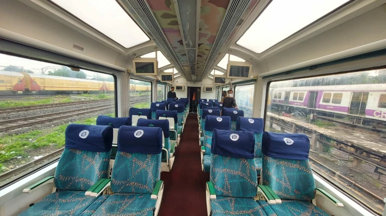Vistadome Coach introduced in Deccan Queen Express from August 15 Vistadome Coach introduced in Deccan Queen Express from August 15