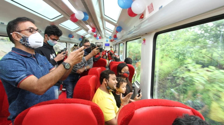 Vistadome Coaches Get Overwhelming Response, Registers Occupancy of 20,407 Passengers In Oct-Dec 2021