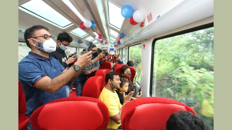 Mumbai-Pune Deccan Queen Train To Now Run With Dining Car LHB Coaches