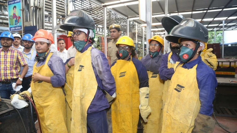 Mumbai Local News: Lady Welders of Matunga CR Workshop Leading the Way Mumbai Local News: Lady Welders of Matunga CR Workshop Leading the Way