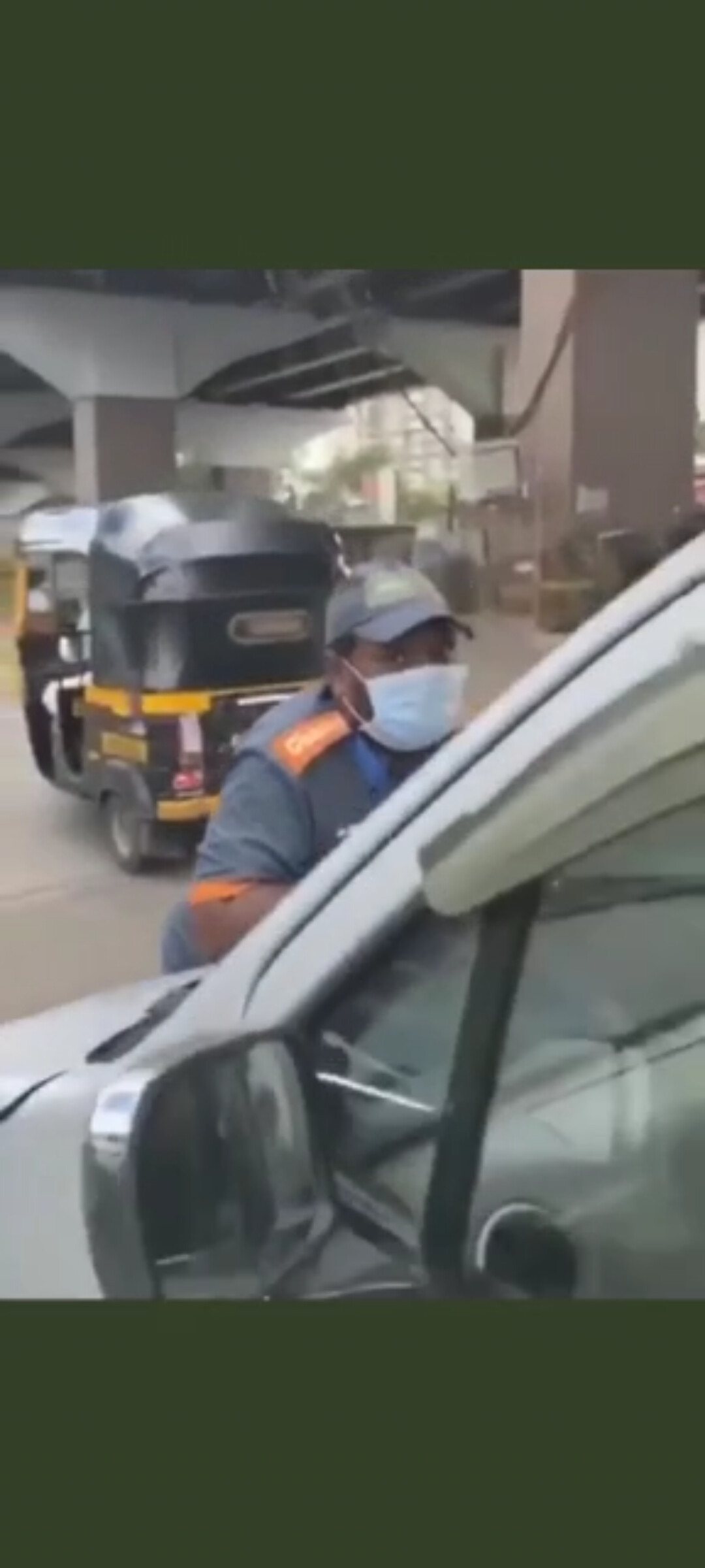 विनामास्क कारवाईवेळी बीएमसी मार्शलला कार चालकानं बोनेटवरुन फरफटत नेलं