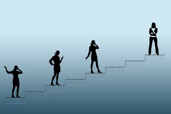 ओलांडून उंबरठा, 'या' मराठी उद्योजिकांनी शोधल्या नव्या वाटा!