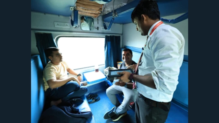 Mumbai Local News: Over ₹14 Cr Fine Collected From Ticketless Commuters In 3 Months Mumbai Local News: Over ₹14 Cr Fine Collected From Ticketless Commuters In 3 Months