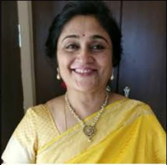 ओलांडून उंबरठा, 'या' मराठी उद्योजिकांनी शोधल्या नव्या वाटा!