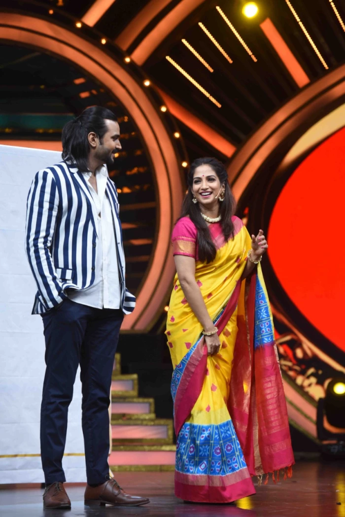 Photos from the red carpet of Zee Rishtey Awards 2020