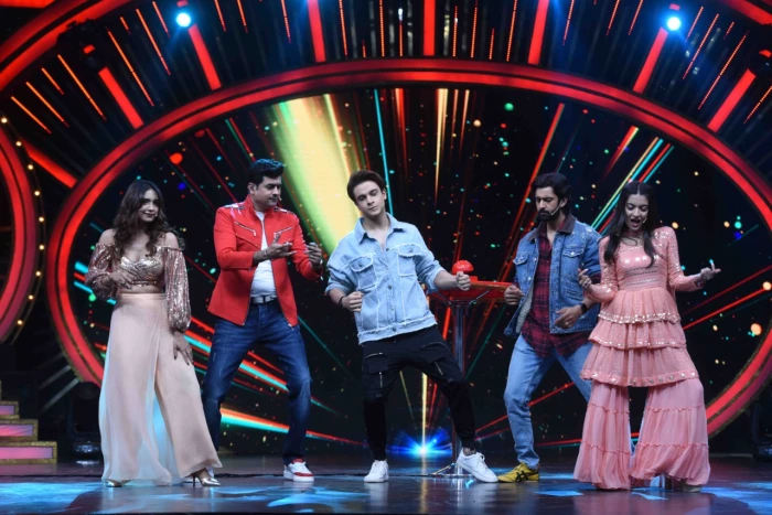 Photos from the red carpet of Zee Rishtey Awards 2020