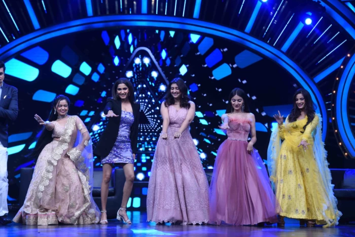 Photos from the red carpet of Zee Rishtey Awards 2020