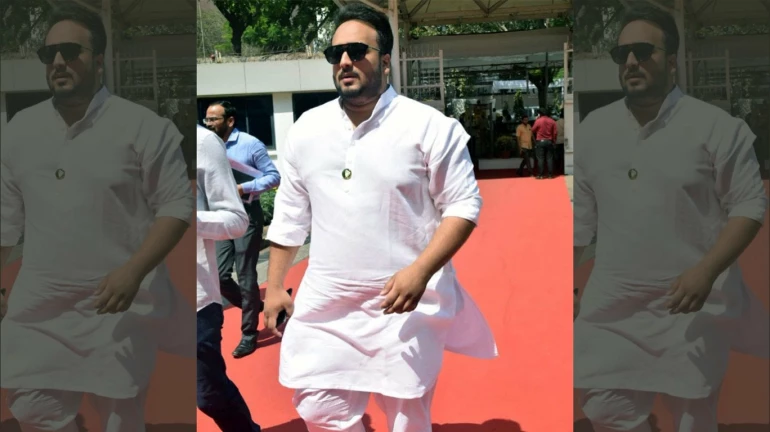 ज़ीशान सिद्दीकी को मुंबई यूथ कांग्रेस के अध्यक्ष पद से हटाया गया ज़ीशान सिद्दीकी को मुंबई यूथ कांग्रेस के अध्यक्ष पद से हटाया गया