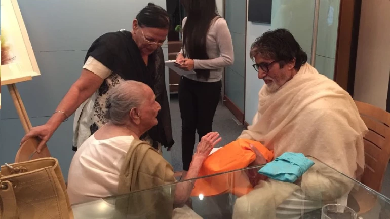 Big B meets his 98-year-old fan