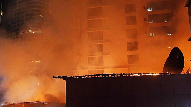 Dahisar Fire: 1 Dead, 19 Injured in Jankalyan Society Blaze; 2 Critical Dahisar Fire: 1 Dead, 19 Injured in Jankalyan Society Blaze; 2 Critical