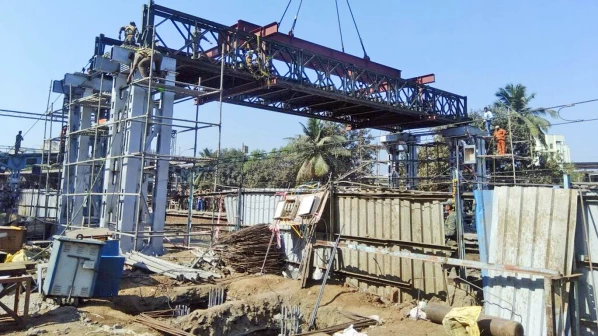 आंबिवली पादचारी पूल वेळेआधीच होणार खुला?