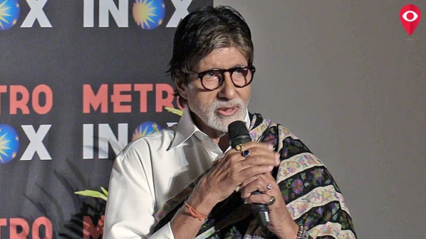 खुद अमिताभ बच्चन ने किया खुलासा, ब्याह से पहले चहेतियों के साथ देखी हैं फिल्में!