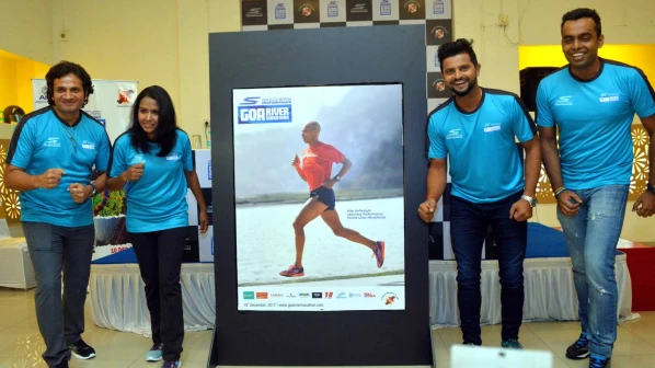 Suresh Raina, Kavita Tungar unveil logo of the 8th Skechers Performance Goa River Marathon
