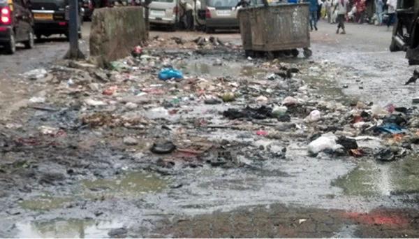  'Maulana azad road' or 'Dumping ground'?