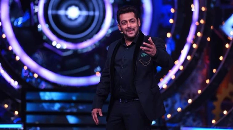 Bigg Boss Marathi to start soon, confirms Salman Khan in Bigg Boss 11 finale