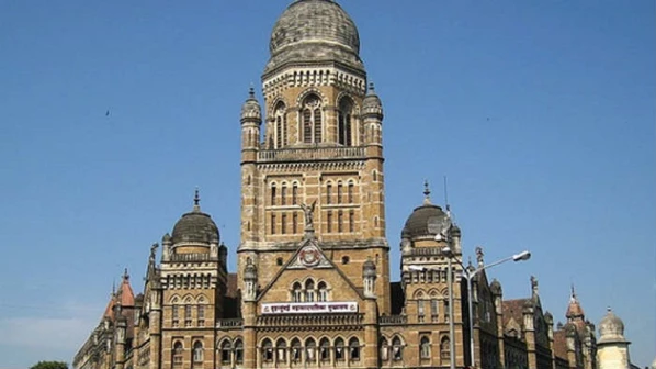 हाईकोर्ट के आदेश के बाद पहली बार फेरीवाले पर दर्ज हुआ मामला