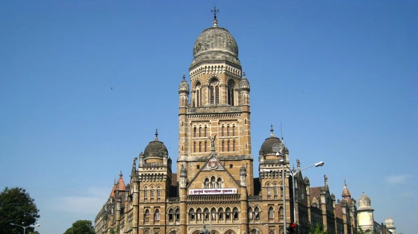 पालिकेच्या आश्वासनानंतर शिक्षकांचे आंदोलन मागे