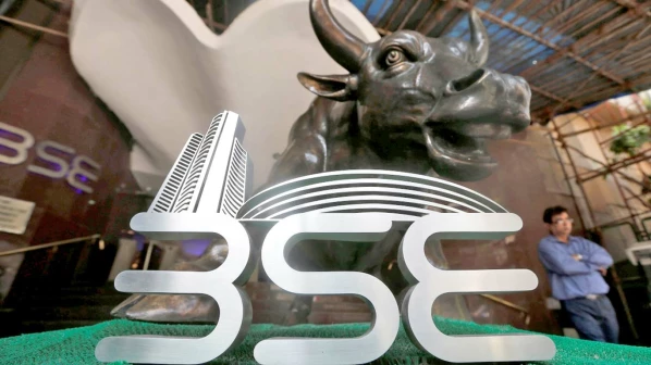 सेन्सेक्सचा ३३ हजारांचा उच्चांक, केंद्राच्या घोषणांनी शेअर बाजार उसळला