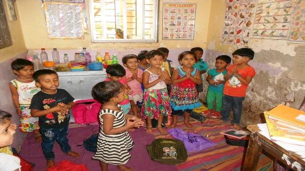 महापालिकेच्या बालवाडी शिक्षक, मदतनीसांचं मानधन वाढलं