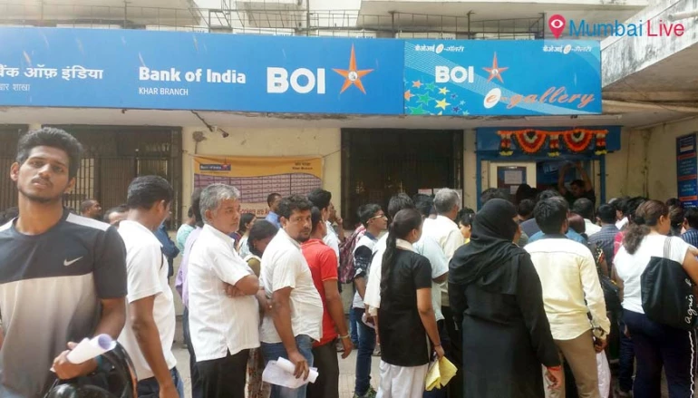 Long queues at bank