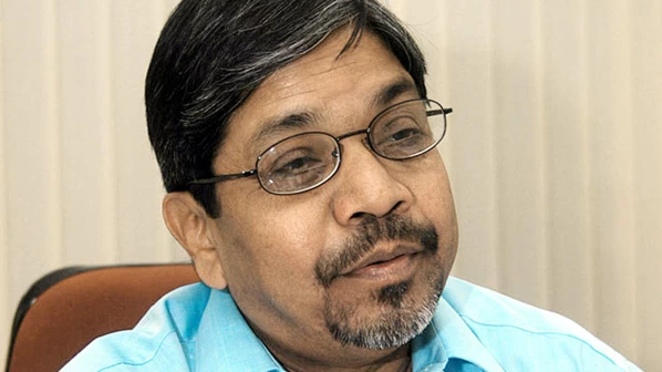 सरासरी गुण कोणत्या आधारावर? - माजी कुलगुरू