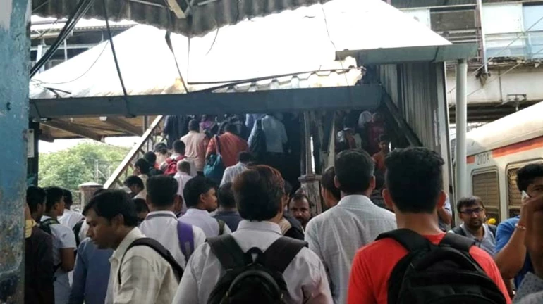 'या' स्थानकांवरही होऊ शकते चेंगराचेंगरी