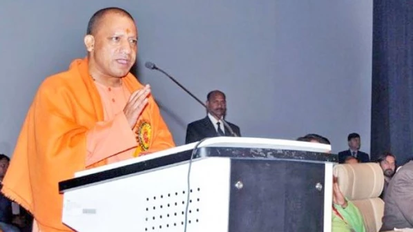 उत्तर प्रदेश में निवेश को बढ़ावा देने के लिए सीएम योगी मुंबई में , करेंगे रोड शो