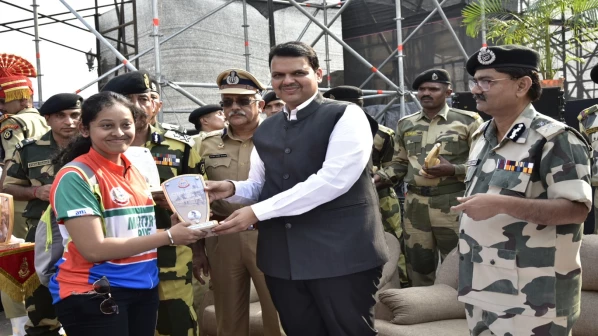 देशविघातक प्रवृत्तींना रोखण्यासाठी सजग रहा- मुख्यमंत्री