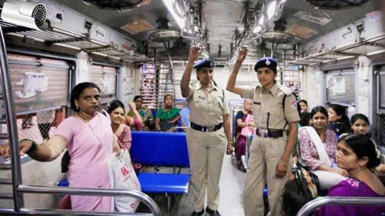 मध्य रेलवे के महिला डिब्बों में सीसीटीवी, टॉकबैक सिस्टम लगाए जाएंगे